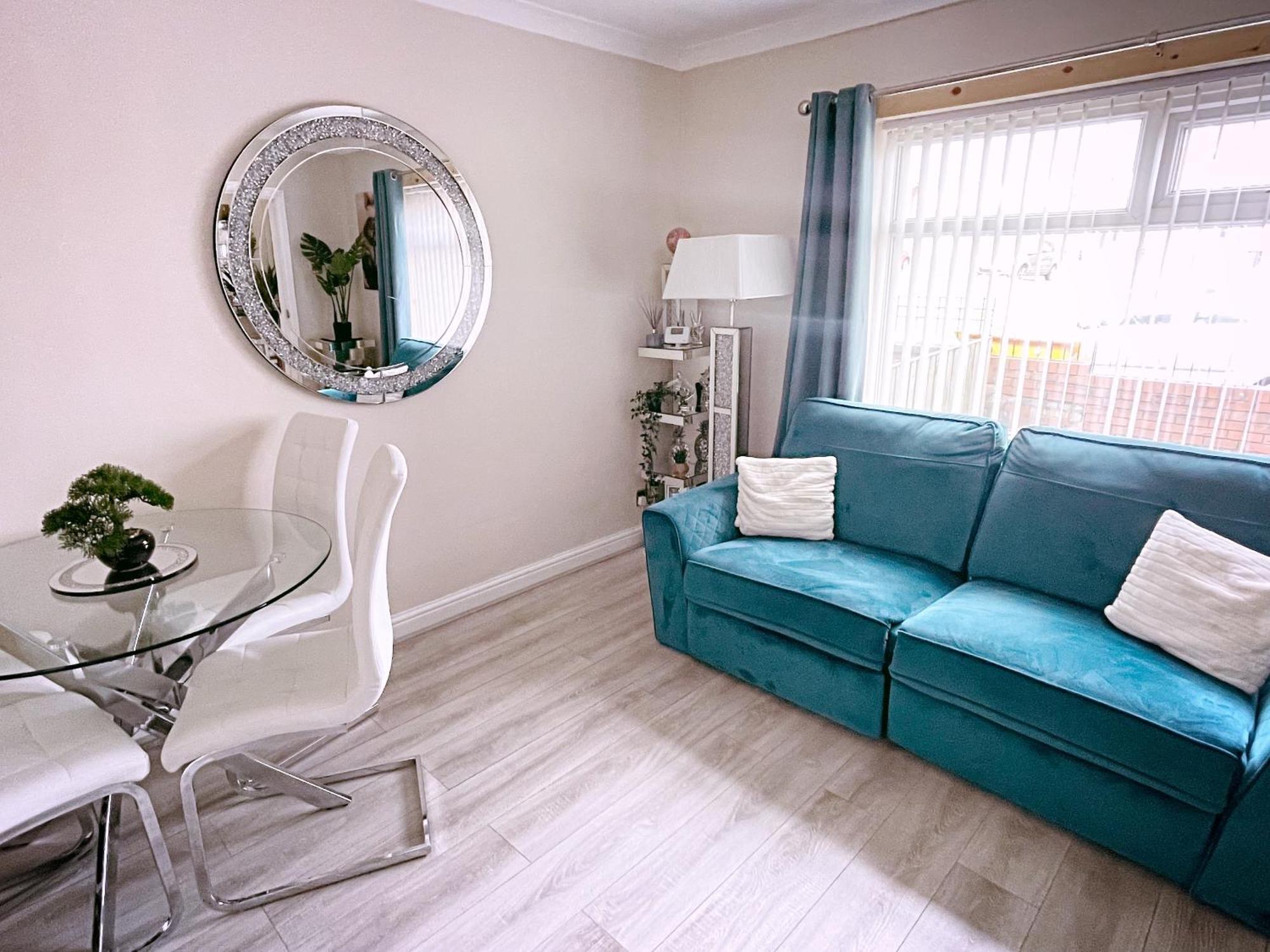 Entire 3-Bedroom Home In Oldham - Guest House 외부 사진